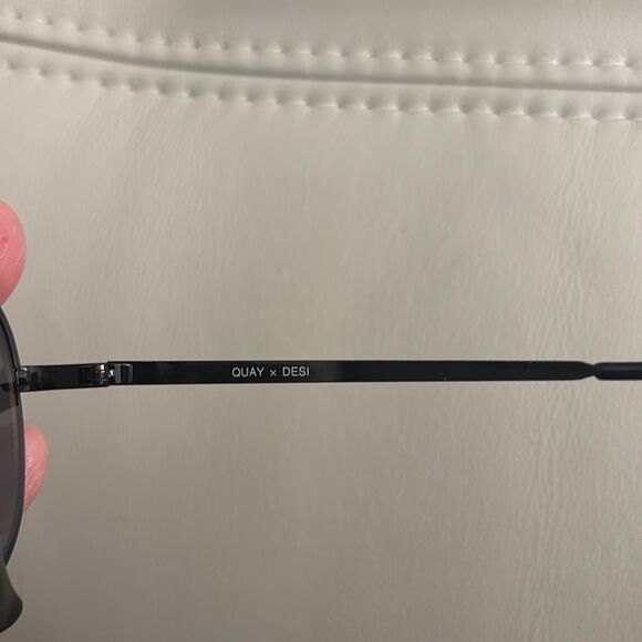 Quay High Key Mini 126 Black Mirrored Aviator Sunglasses New - Picture 5 of 5